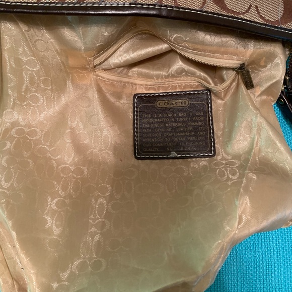 Authentic Coach Handbag, Excellent Condition - Picture 12 of 15